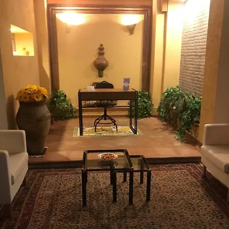 La Salida Del Sol Bed & Breakfast 3*